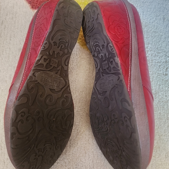 L'Artiste by Spring Step Bande Embossed Leather Clog Red Sz 40 - Picture 8 of 8